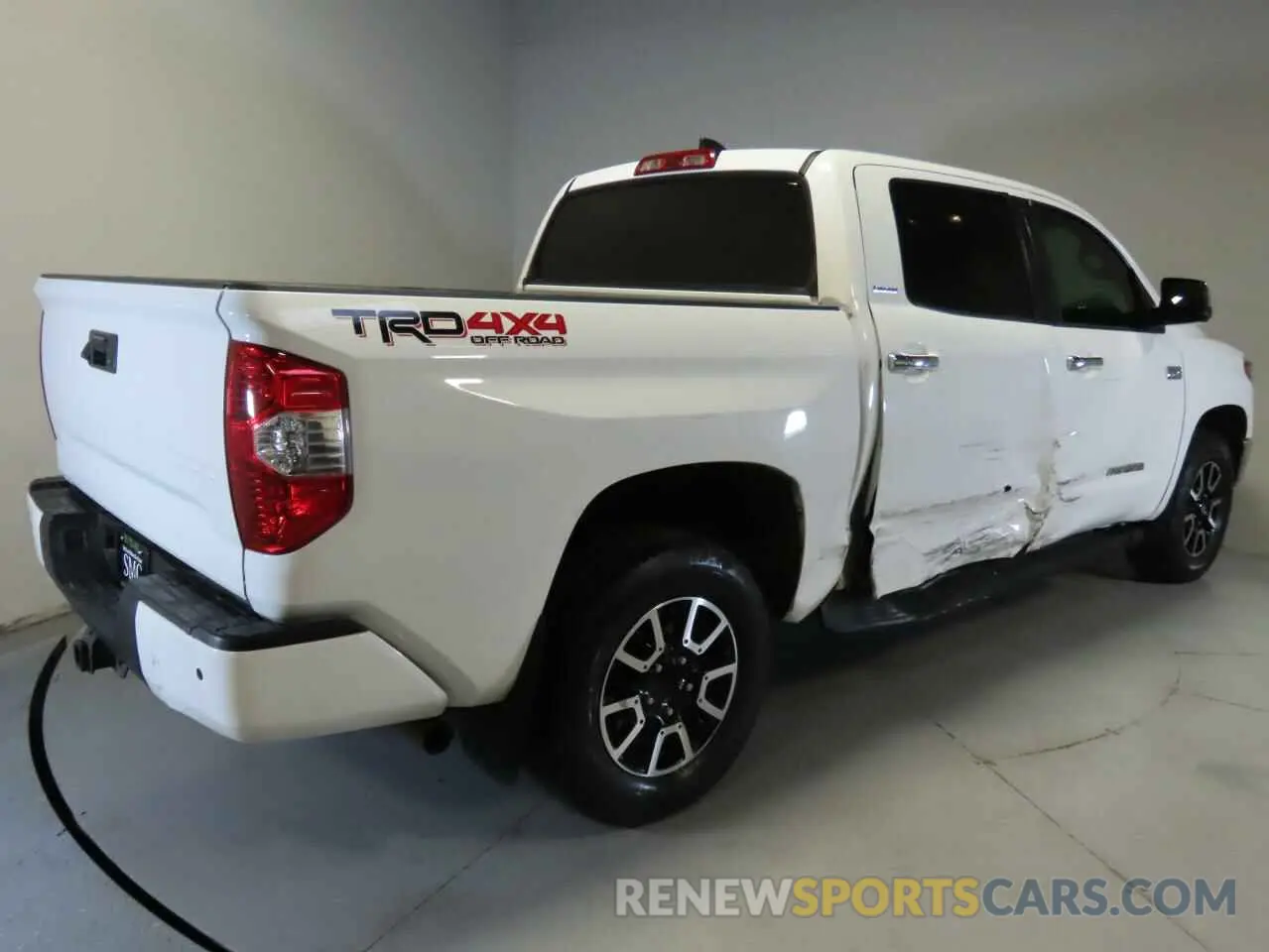 3 fotografías del automóvil dañado 5TFHY5F15MX020721 TOYOTA TUNDRA 2021