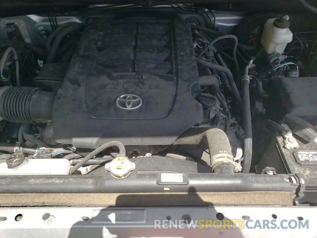 11 fotografías del automóvil dañado 5TFHY5F18MX965842 TOYOTA TUNDRA 2021