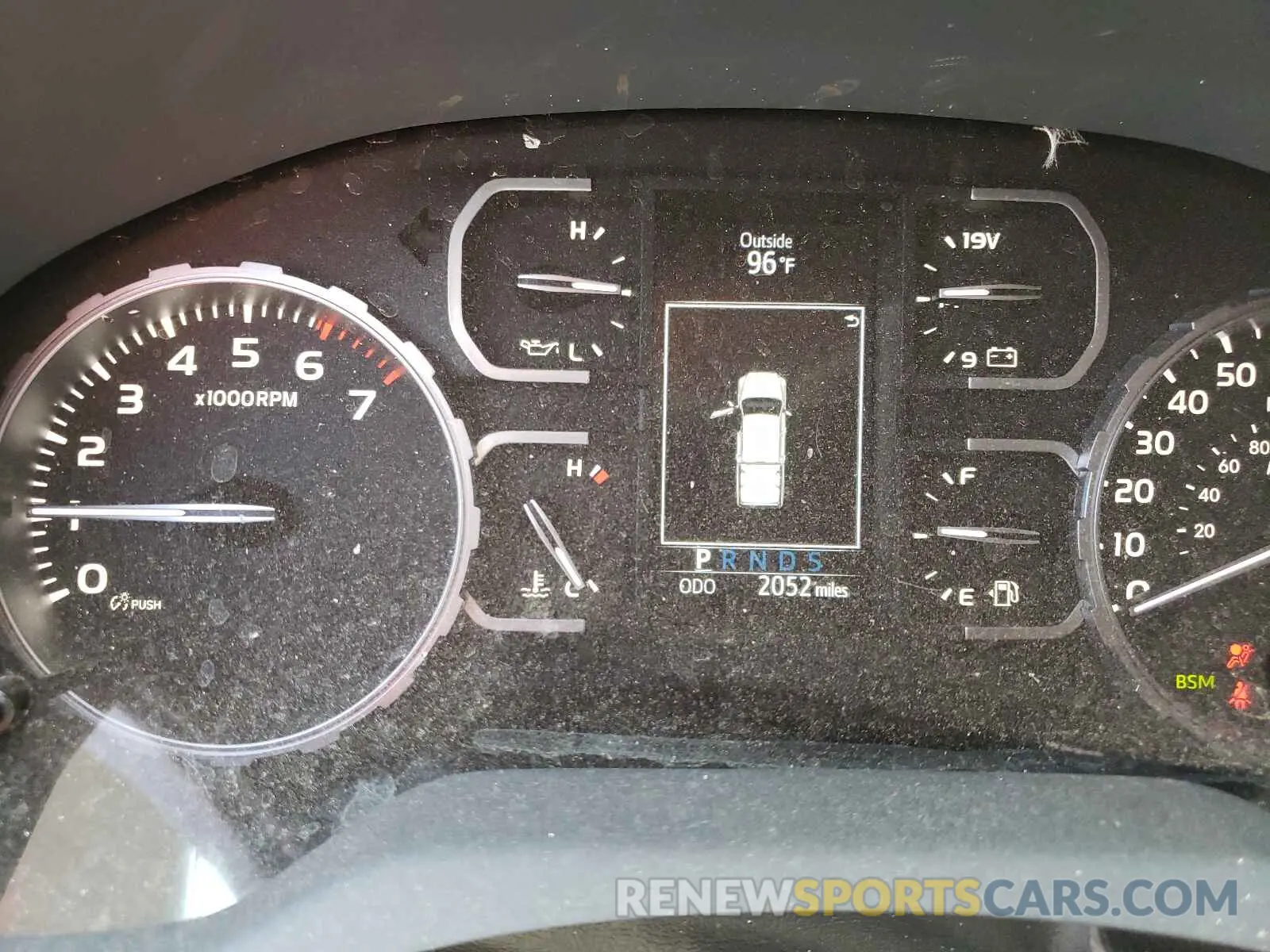 8 fotografías del automóvil dañado 5TFHY5F19MX021130 TOYOTA TUNDRA 2021
