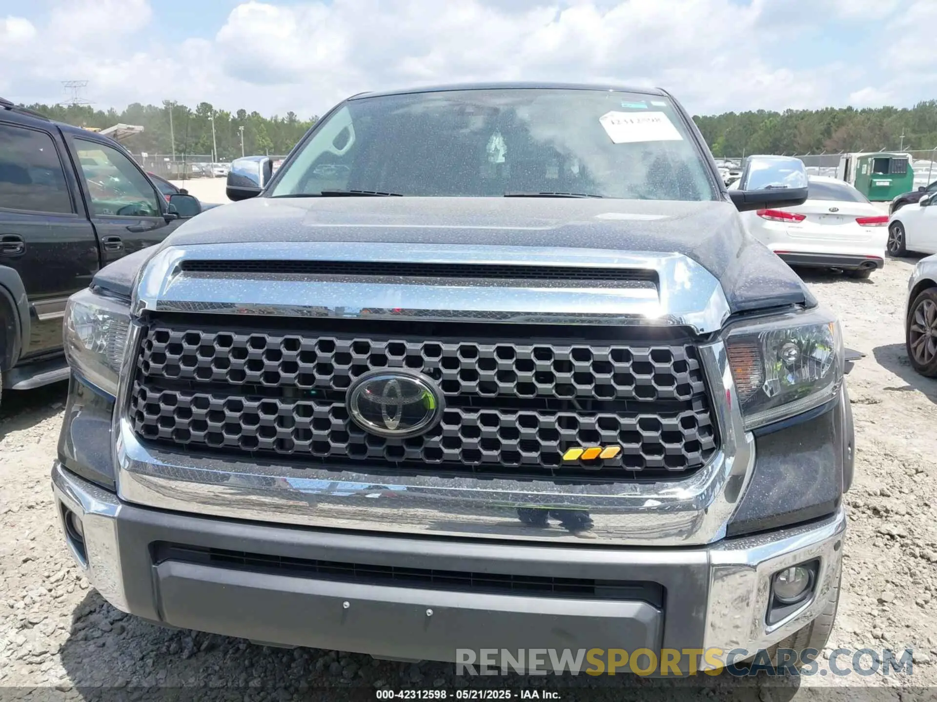 12 fotografías del automóvil dañado 5TFRY5F10MX299595 TOYOTA TUNDRA 2021
