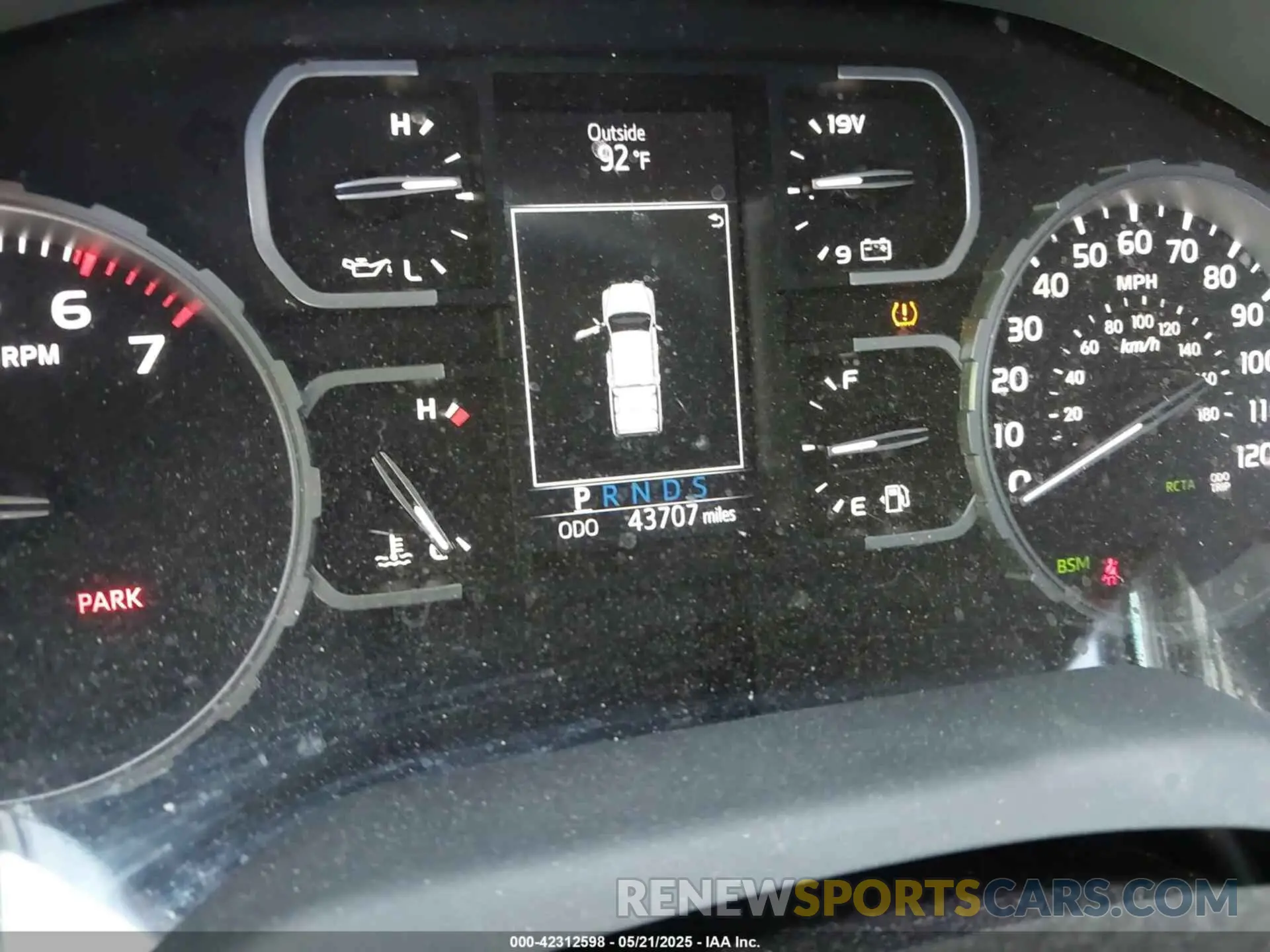 7 fotografías del automóvil dañado 5TFRY5F10MX299595 TOYOTA TUNDRA 2021