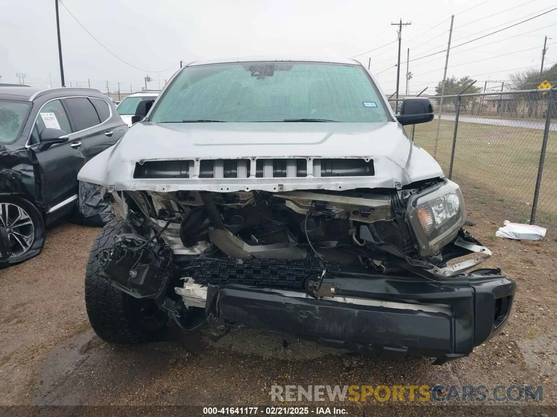 12 fotografías del automóvil dañado 5TFRY5F12MX281339 TOYOTA TUNDRA 2021