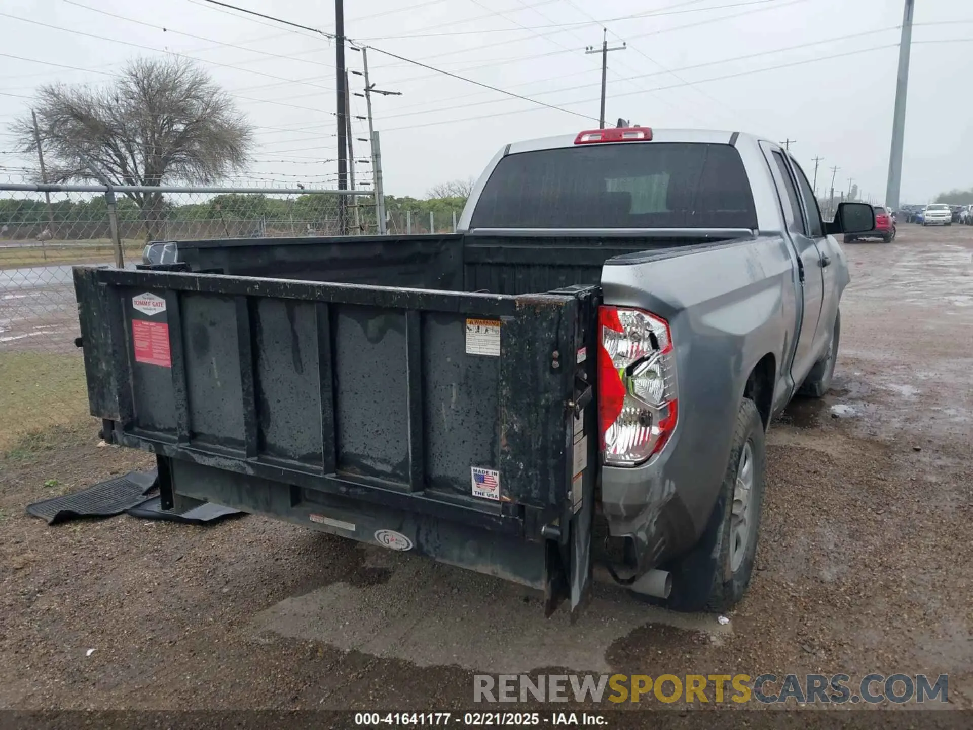 4 fotografías del automóvil dañado 5TFRY5F12MX281339 TOYOTA TUNDRA 2021