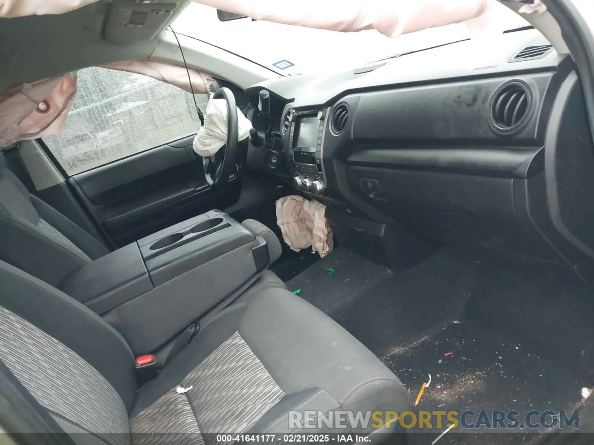 5 fotografías del automóvil dañado 5TFRY5F12MX281339 TOYOTA TUNDRA 2021