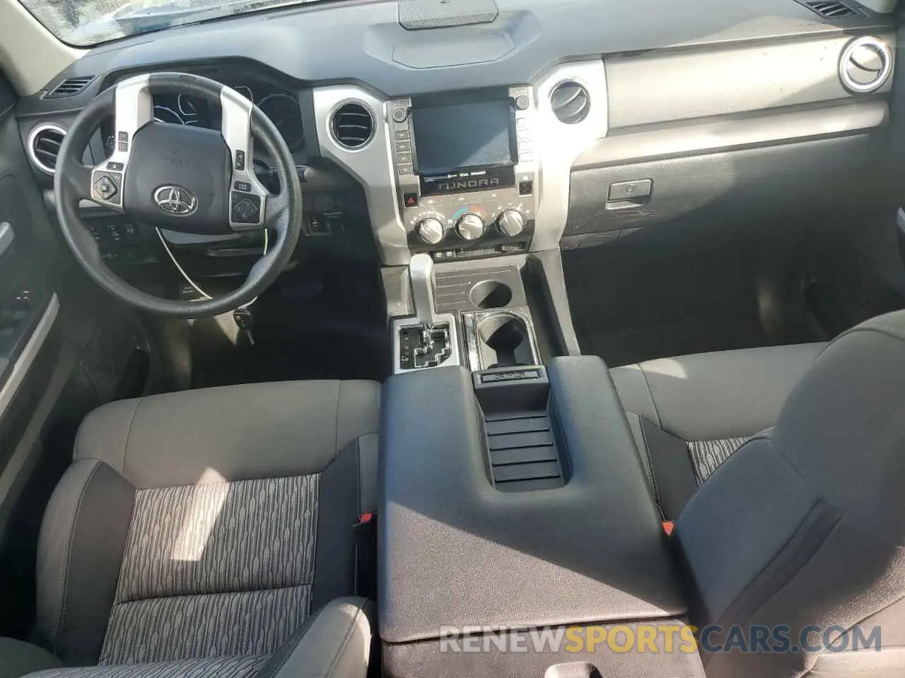 8 fotografías del automóvil dañado 5TFRY5F16MX276676 TOYOTA TUNDRA 2021