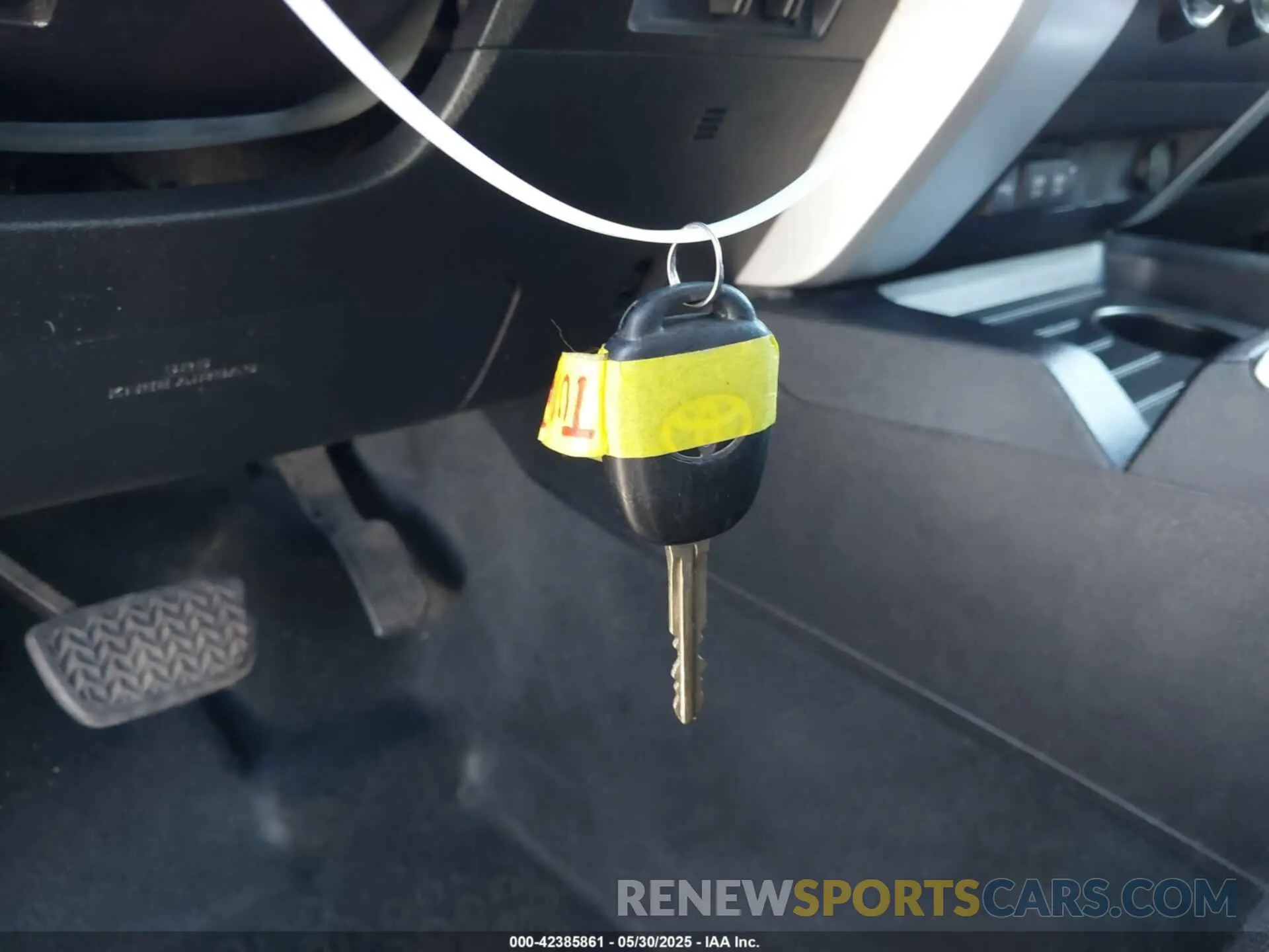 11 fotografías del automóvil dañado 5TFRY5F19MX284108 TOYOTA TUNDRA 2021