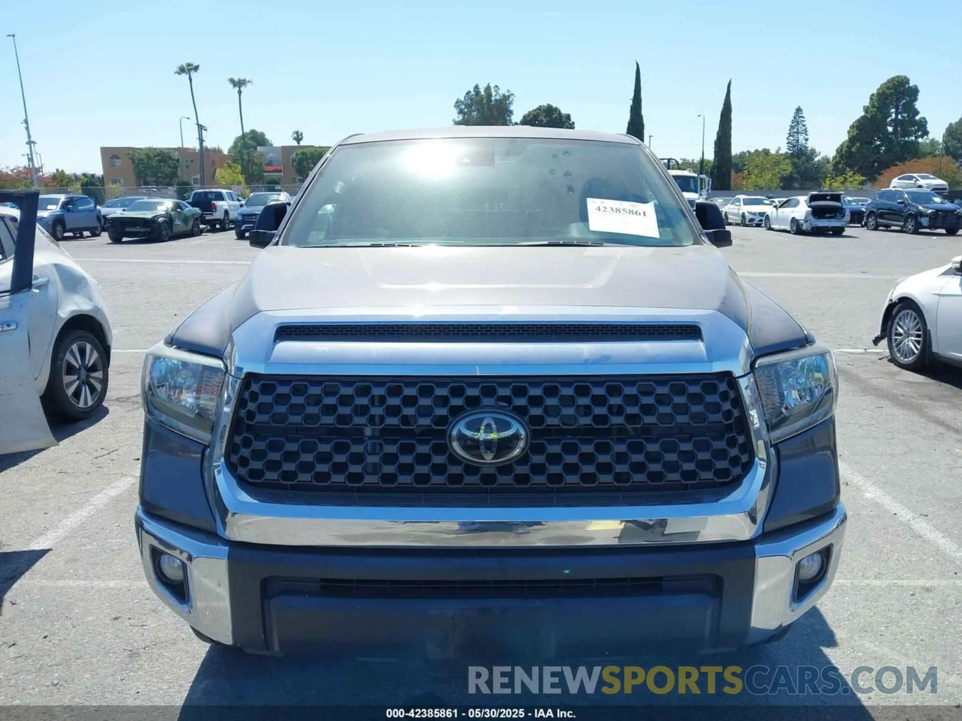 12 fotografías del automóvil dañado 5TFRY5F19MX284108 TOYOTA TUNDRA 2021