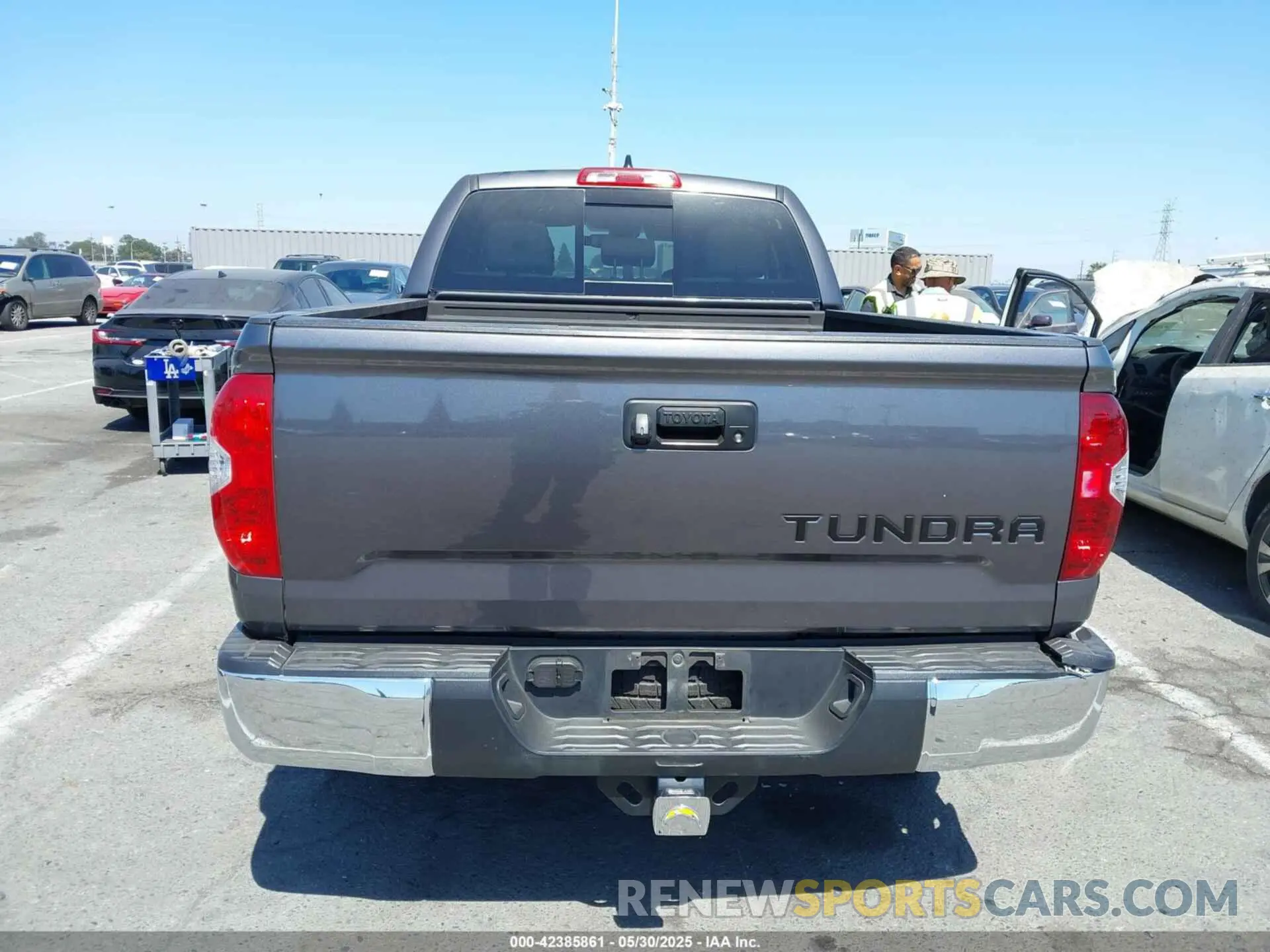 16 fotografías del automóvil dañado 5TFRY5F19MX284108 TOYOTA TUNDRA 2021