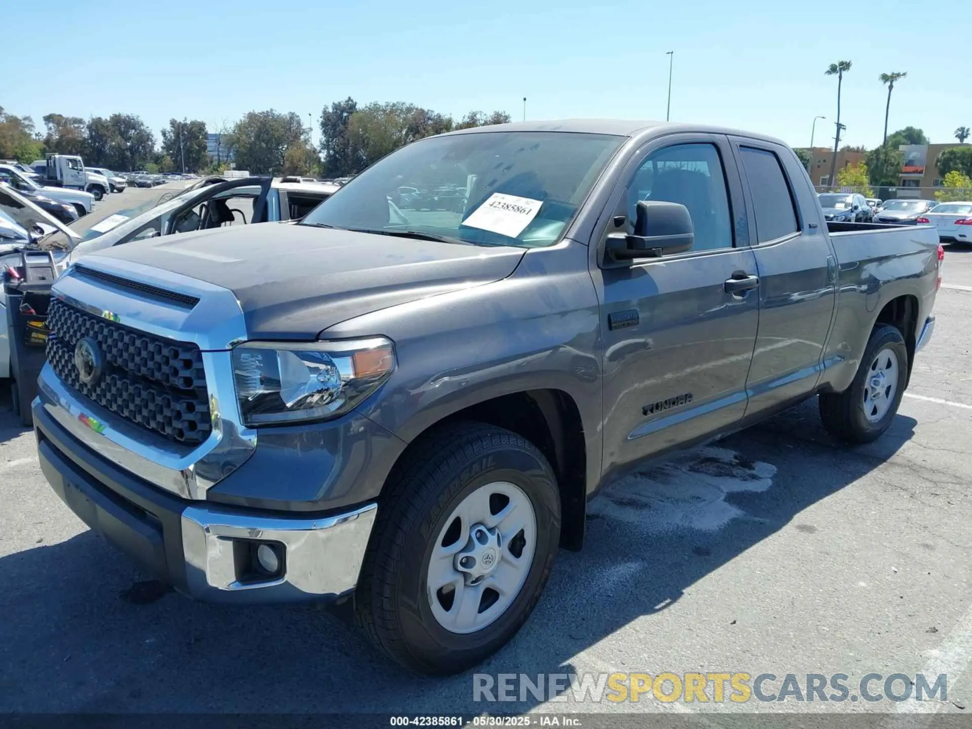 2 fotografías del automóvil dañado 5TFRY5F19MX284108 TOYOTA TUNDRA 2021