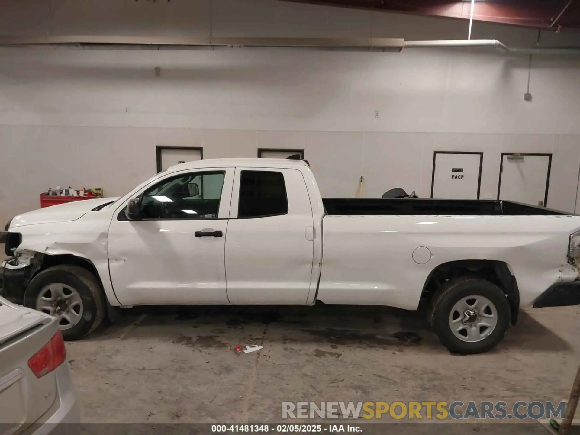 14 fotografías del automóvil dañado 5TFTY5F11MX012464 TOYOTA TUNDRA 2021
