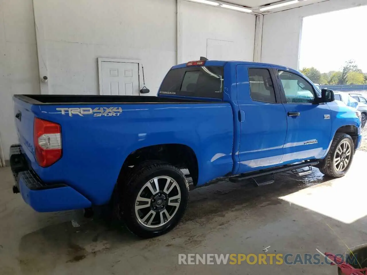 3 fotografías del automóvil dañado 5TFUY5F16MX026462 TOYOTA TUNDRA 2021