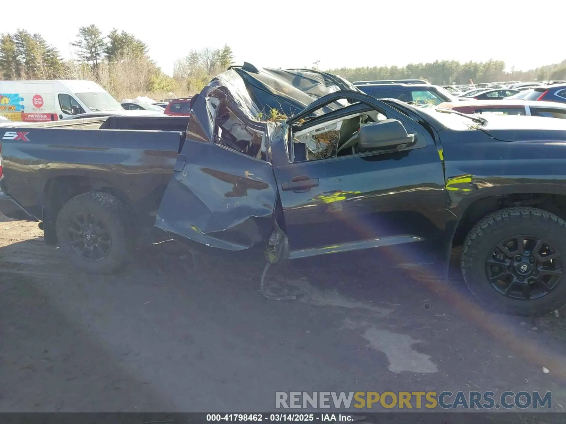 12 fotografías del automóvil dañado 5TFUY5F17MX989323 TOYOTA TUNDRA 2021