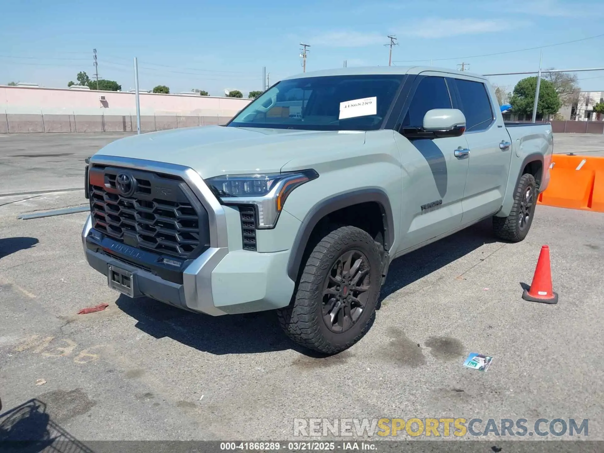 2 fotografías del automóvil dañado 5TFJA5AB6NX012246 TOYOTA TUNDRA 2022