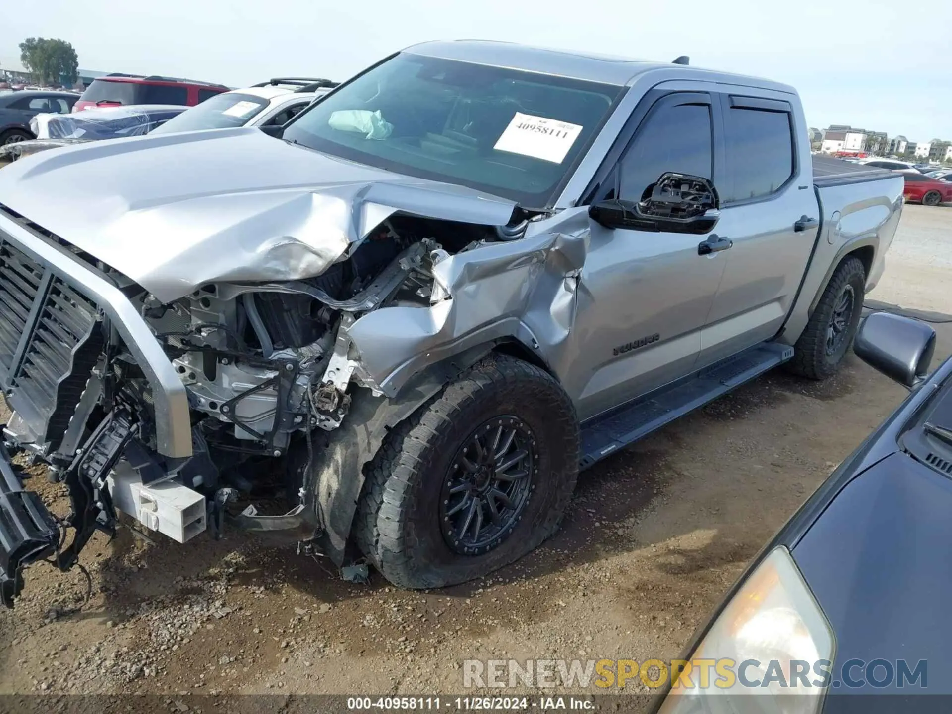 2 fotografías del automóvil dañado 5TFJA5AB7NX006956 TOYOTA TUNDRA 2022