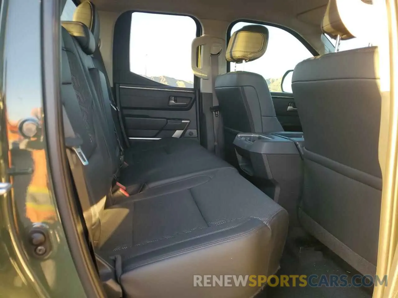 10 fotografías del automóvil dañado 5TFJA5DA0NX037663 TOYOTA TUNDRA 2022
