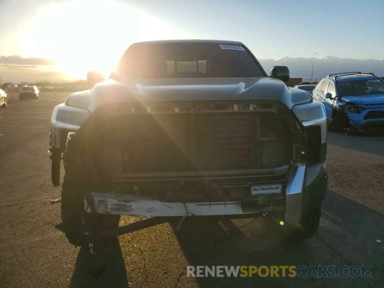 5 fotografías del automóvil dañado 5TFJA5DA0NX037663 TOYOTA TUNDRA 2022