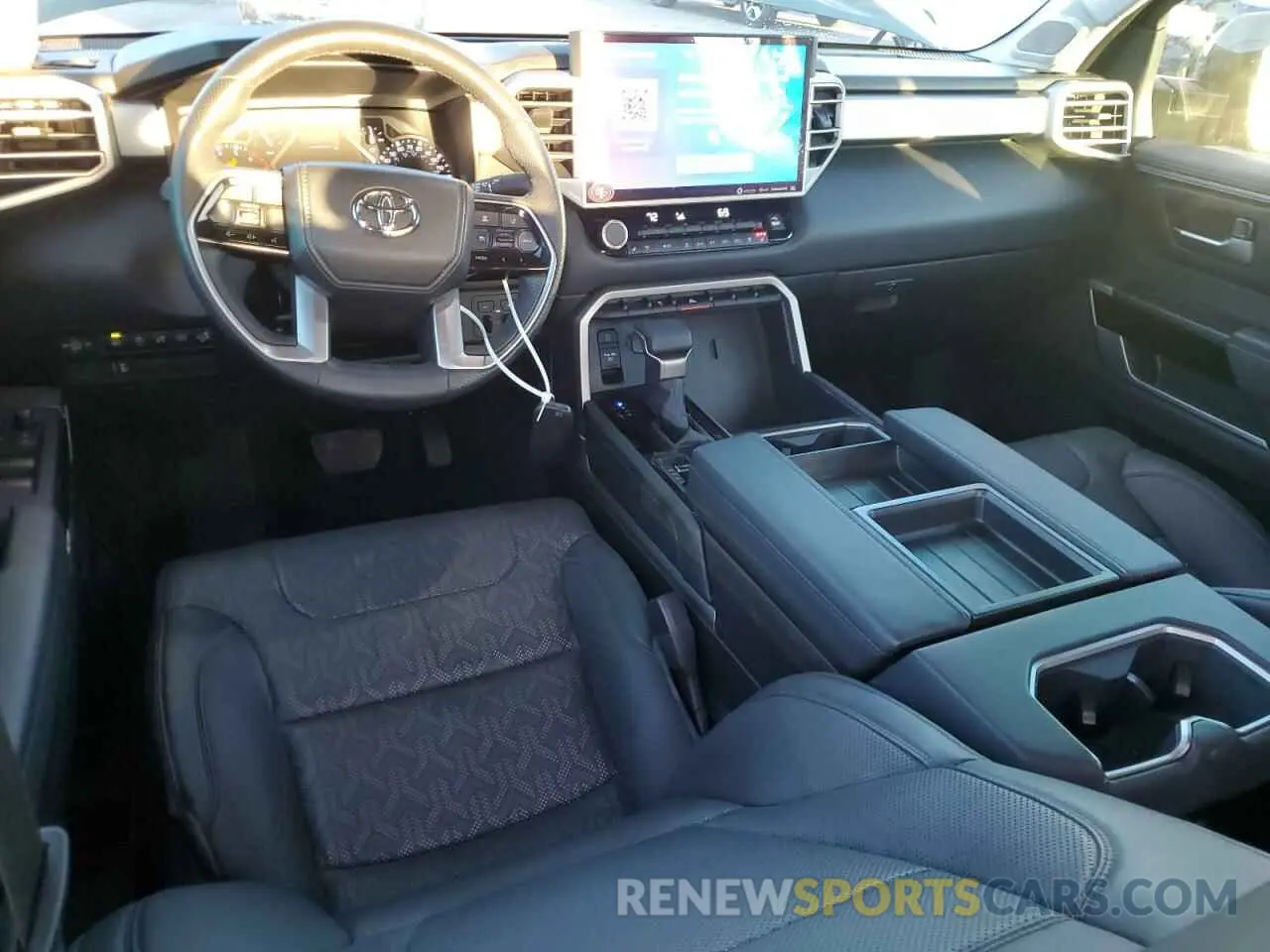 8 fotografías del automóvil dañado 5TFJA5DA0NX037663 TOYOTA TUNDRA 2022