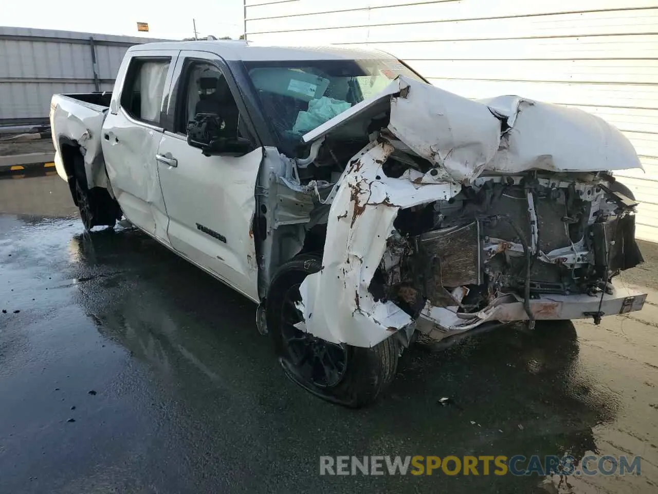 4 fotografías del automóvil dañado 5TFJA5DB2NX050200 TOYOTA TUNDRA 2022