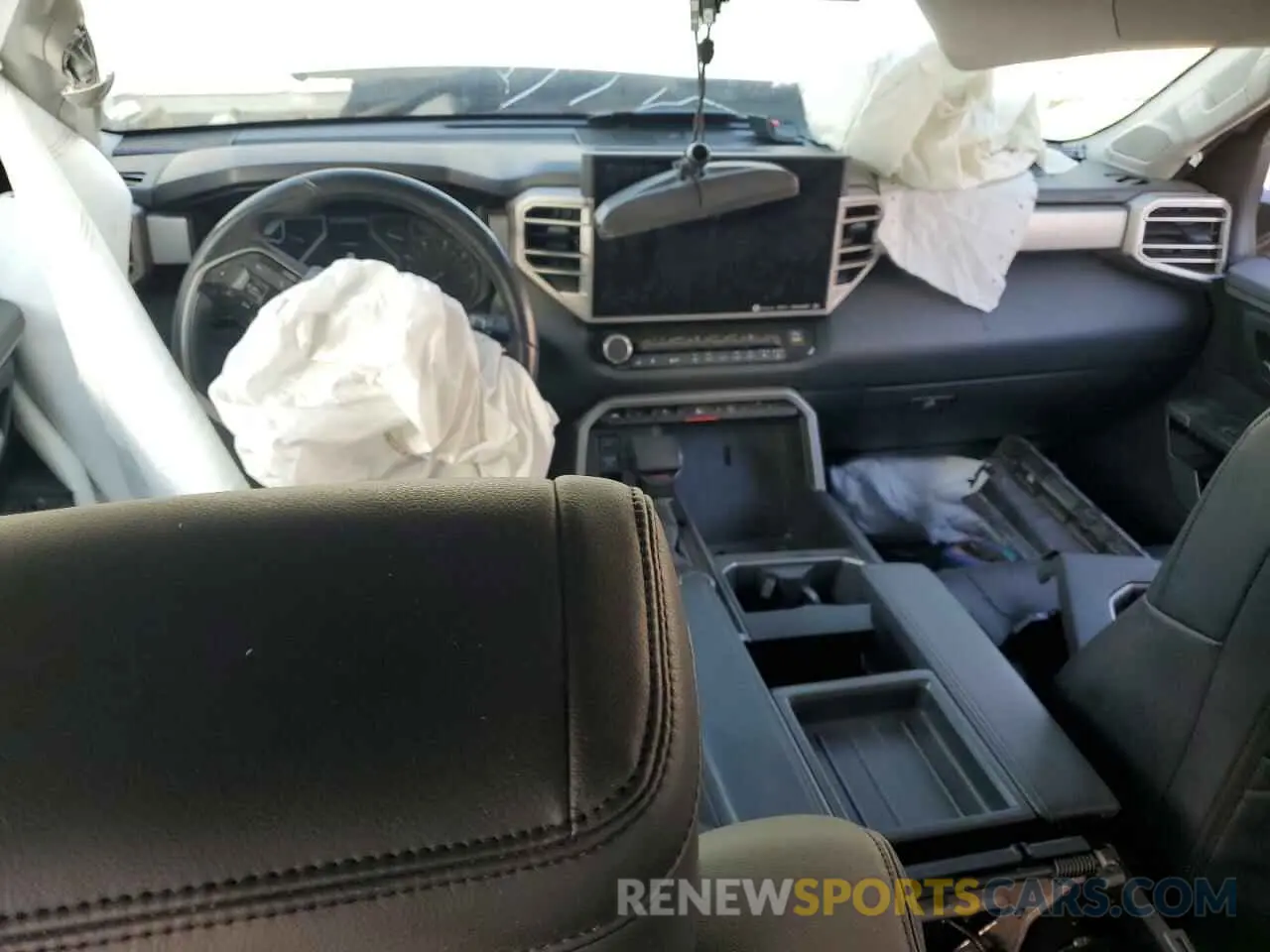 8 fotografías del automóvil dañado 5TFJA5DB2NX050200 TOYOTA TUNDRA 2022