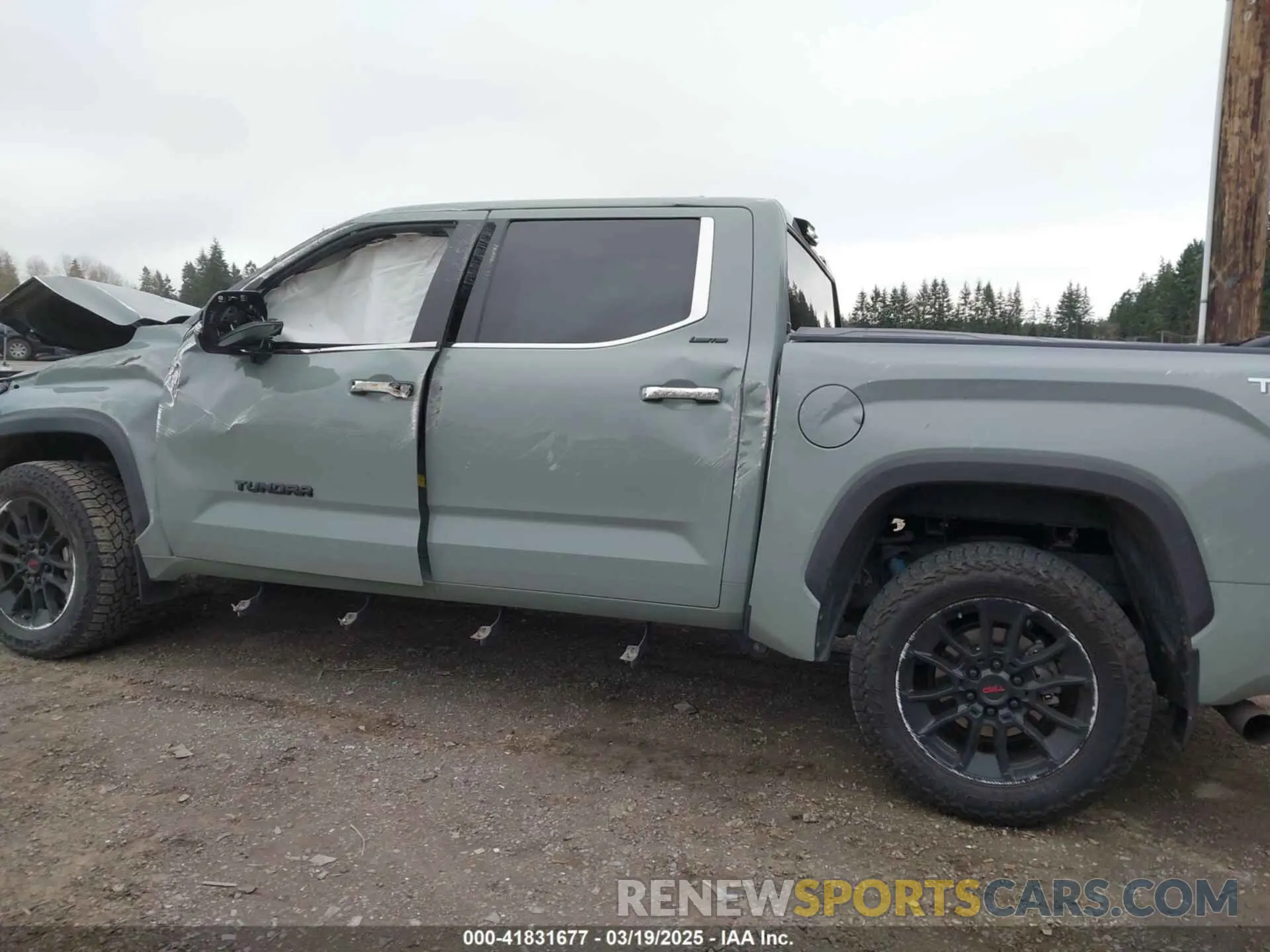14 fotografías del automóvil dañado 5TFJA5DB6NX040916 TOYOTA TUNDRA 2022
