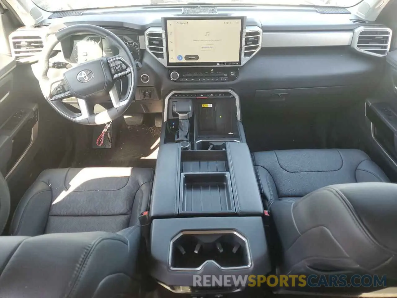 8 fotografías del automóvil dañado 5TFJA5DB6NX052337 TOYOTA TUNDRA 2022