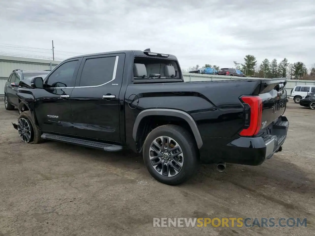 2 fotografías del automóvil dañado 5TFJA5DB9NX011037 TOYOTA TUNDRA 2022