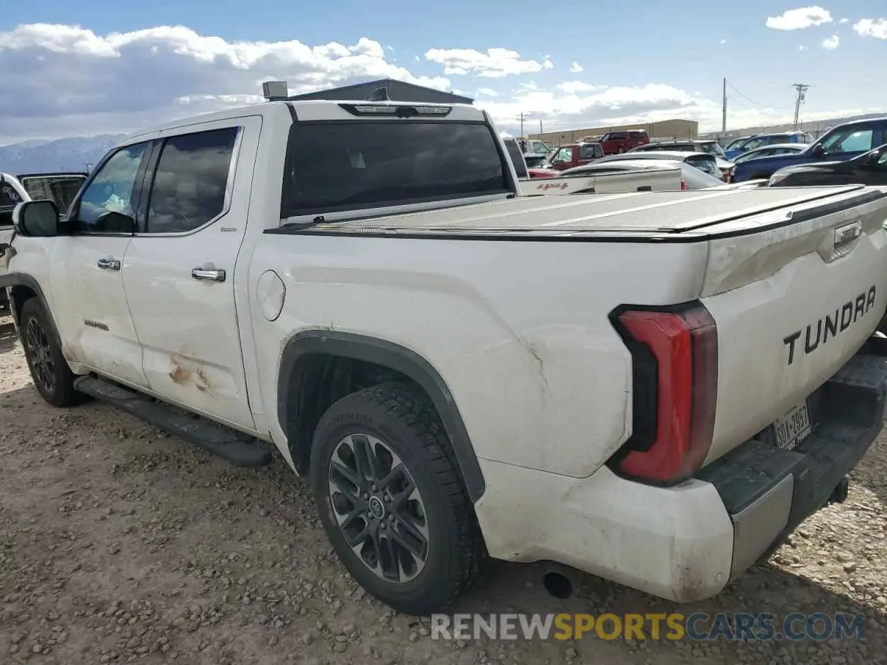2 fotografías del automóvil dañado 5TFJC5AB9NX001199 TOYOTA TUNDRA 2022