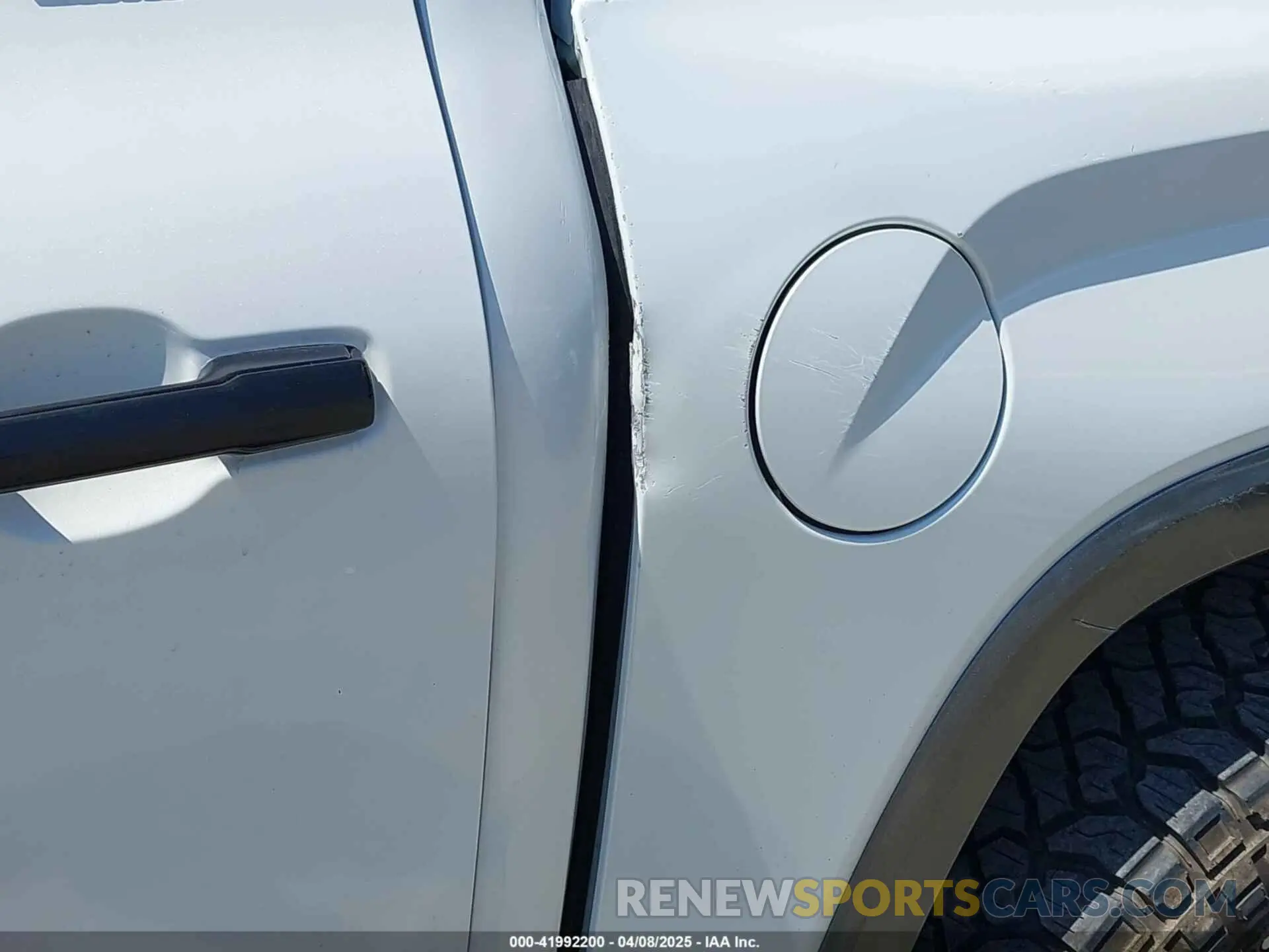 17 fotografías del automóvil dañado 5TFJC5DB7NX009958 TOYOTA TUNDRA 2022