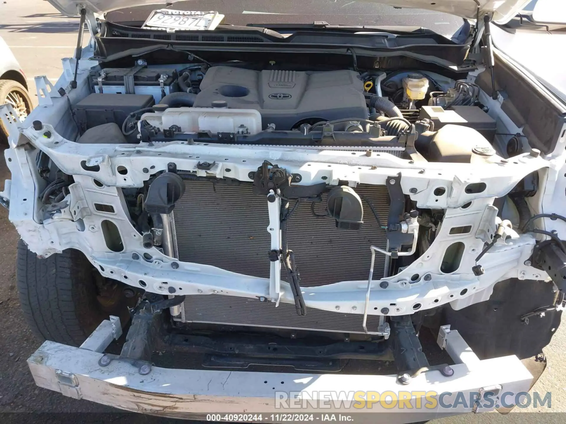 10 fotografías del automóvil dañado 5TFLA5AB0NX008542 TOYOTA TUNDRA 2022