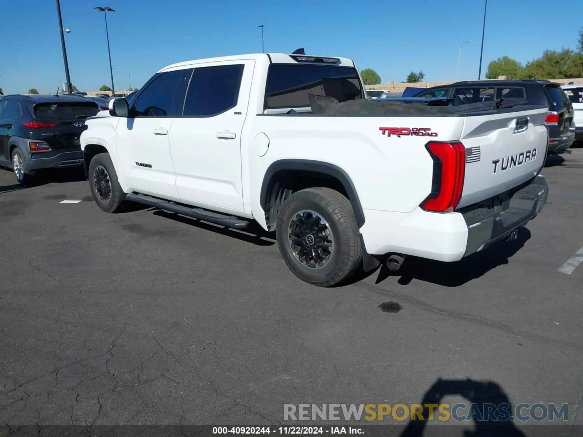 3 fotografías del automóvil dañado 5TFLA5AB0NX008542 TOYOTA TUNDRA 2022