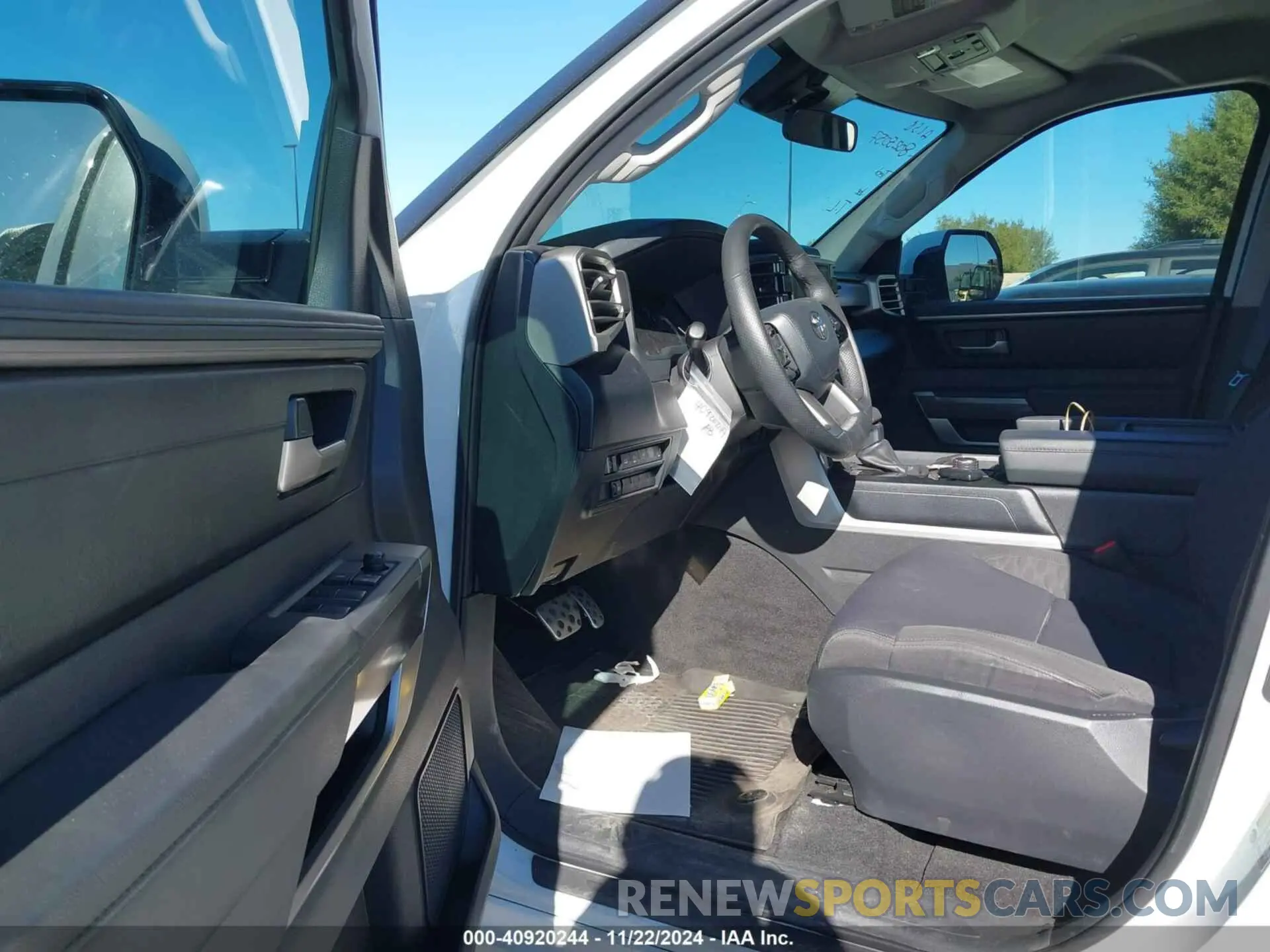 5 fotografías del automóvil dañado 5TFLA5AB0NX008542 TOYOTA TUNDRA 2022