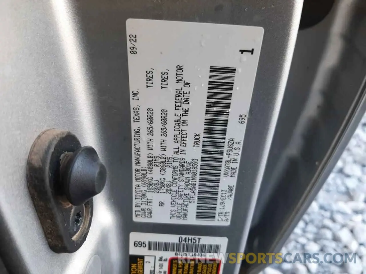 12 fotografías del automóvil dañado 5TFLA5AB1NX018593 TOYOTA TUNDRA 2022