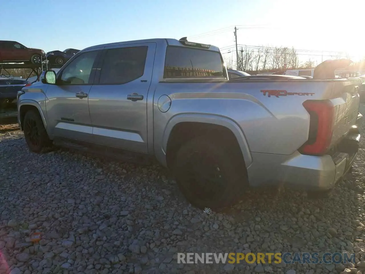 2 fotografías del automóvil dañado 5TFLA5AB1NX018593 TOYOTA TUNDRA 2022