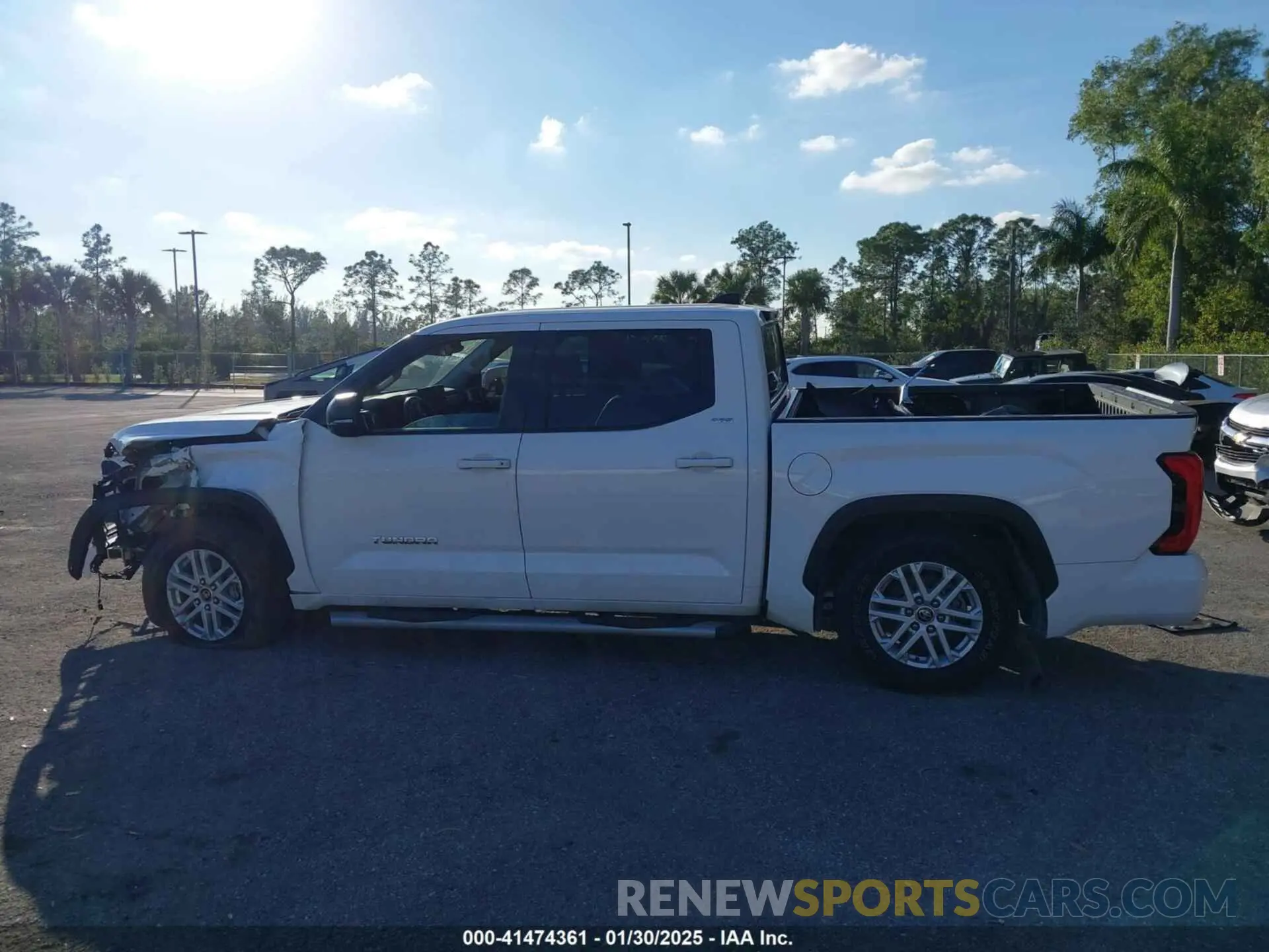 14 fotografías del automóvil dañado 5TFLA5AB5NX002302 TOYOTA TUNDRA 2022