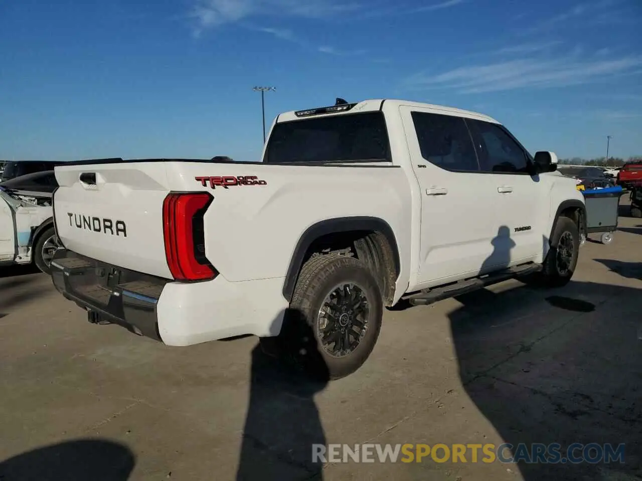 3 fotografías del automóvil dañado 5TFLA5AB5NX004275 TOYOTA TUNDRA 2022