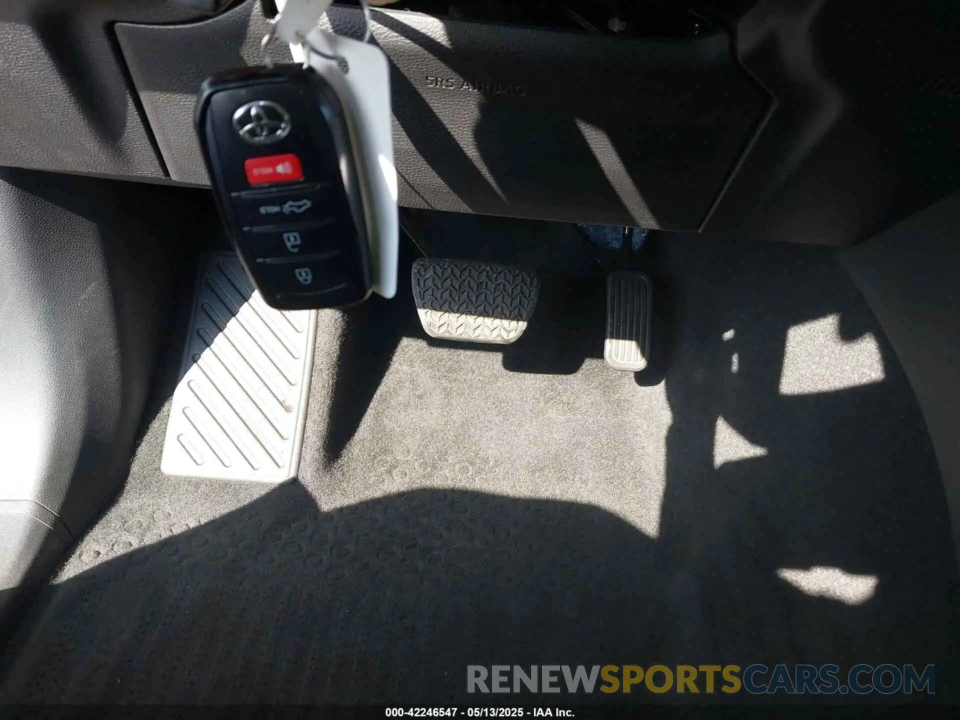 11 fotografías del automóvil dañado 5TFLA5AB7NX010692 TOYOTA TUNDRA 2022