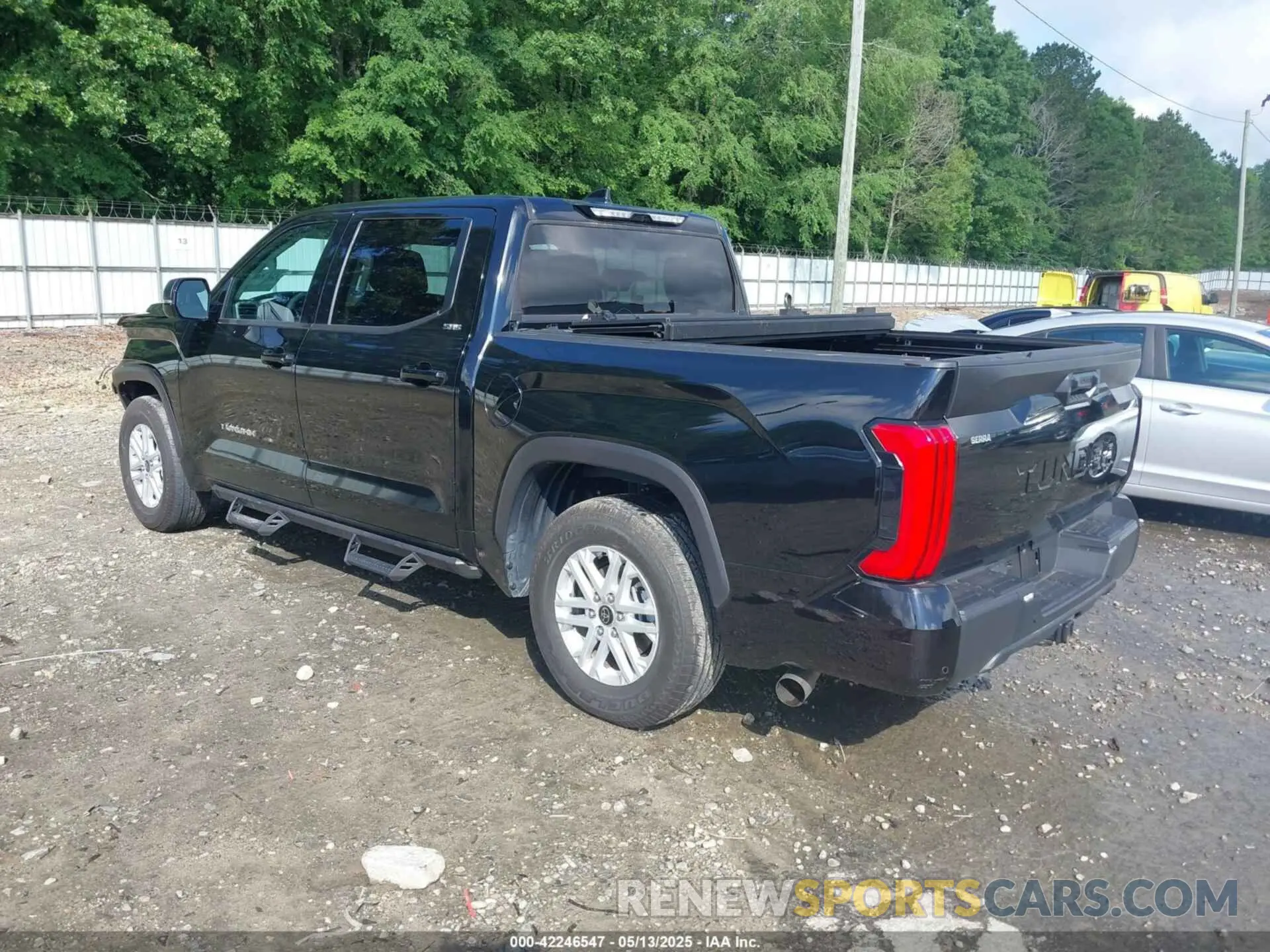 3 fotografías del automóvil dañado 5TFLA5AB7NX010692 TOYOTA TUNDRA 2022
