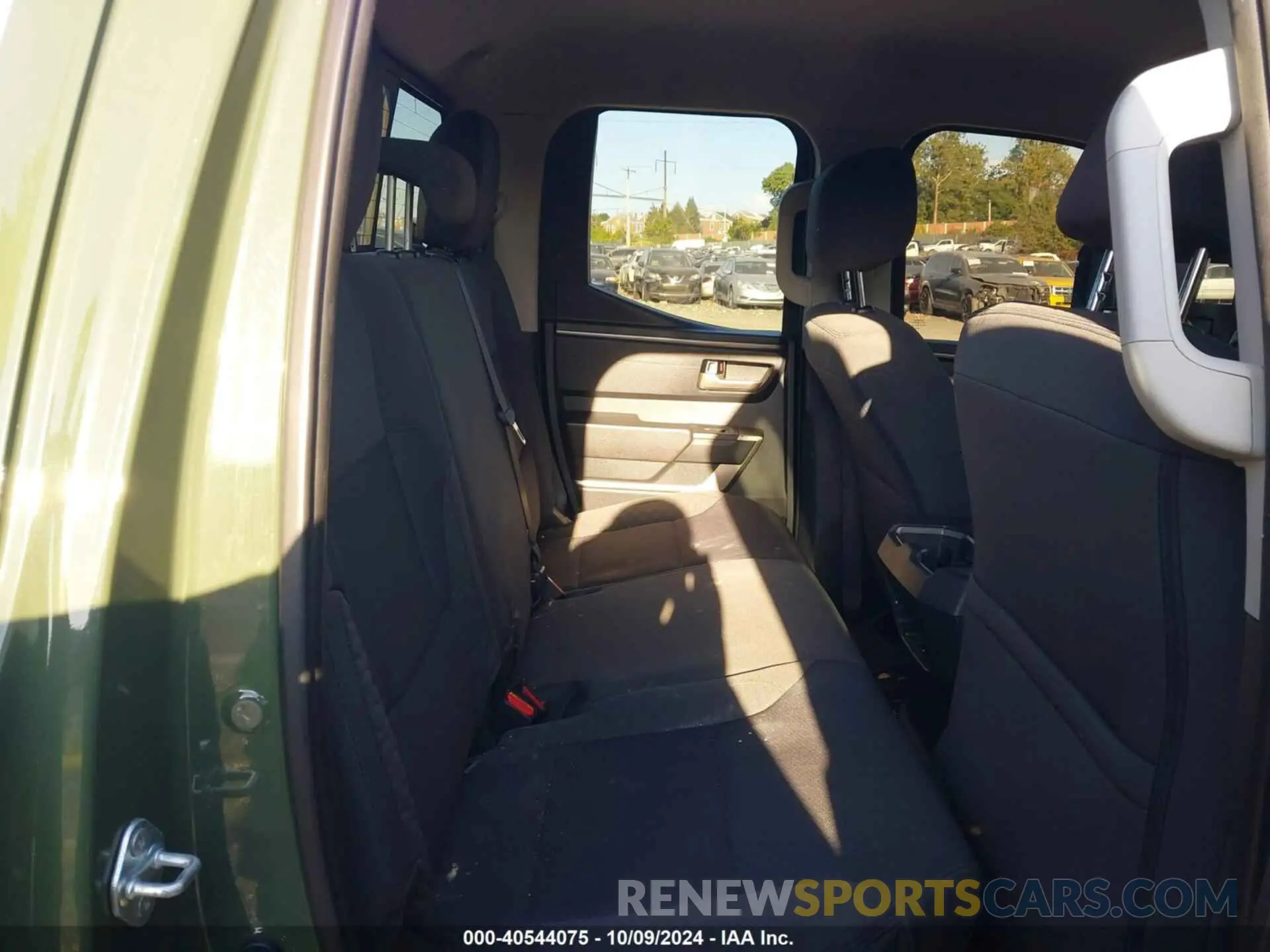 8 fotografías del automóvil dañado 5TFLA5DA6NX044819 TOYOTA TUNDRA 2022