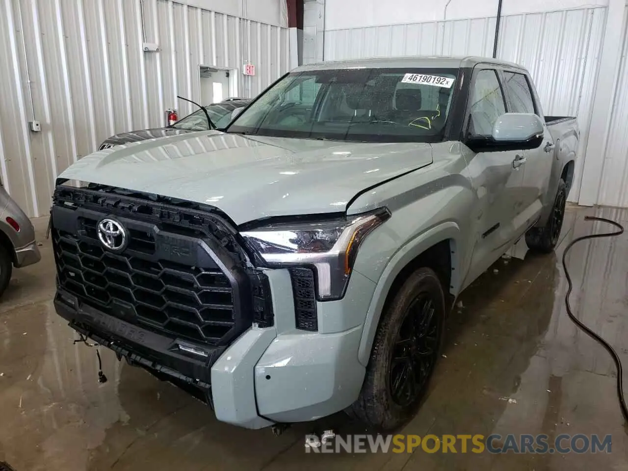 2 fotografías del automóvil dañado 5TFLA5DB0NX006477 TOYOTA TUNDRA 2022