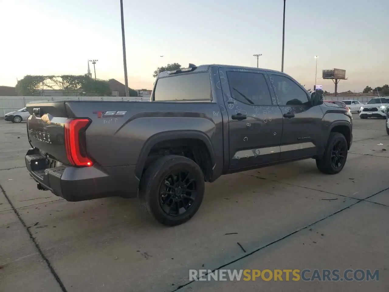 3 fotografías del automóvil dañado 5TFLA5DB0NX049572 TOYOTA TUNDRA 2022
