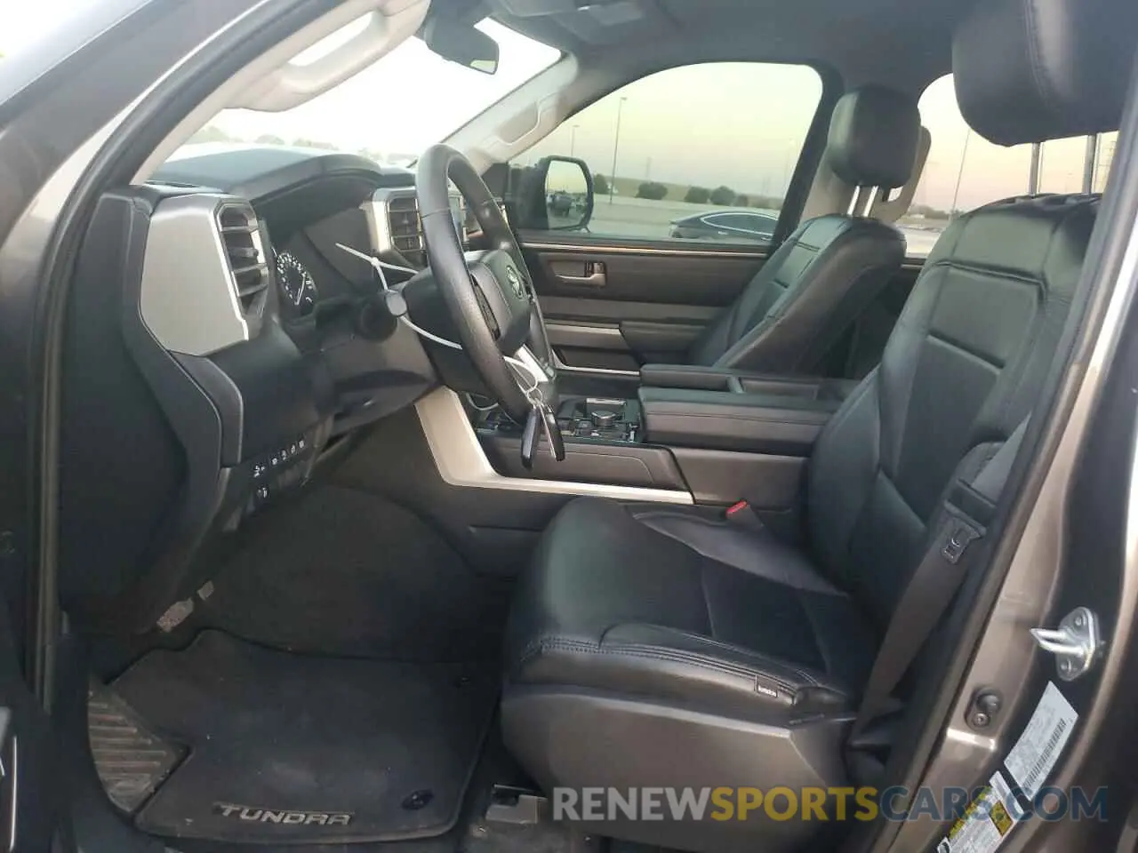 7 fotografías del automóvil dañado 5TFLA5DB0NX049572 TOYOTA TUNDRA 2022