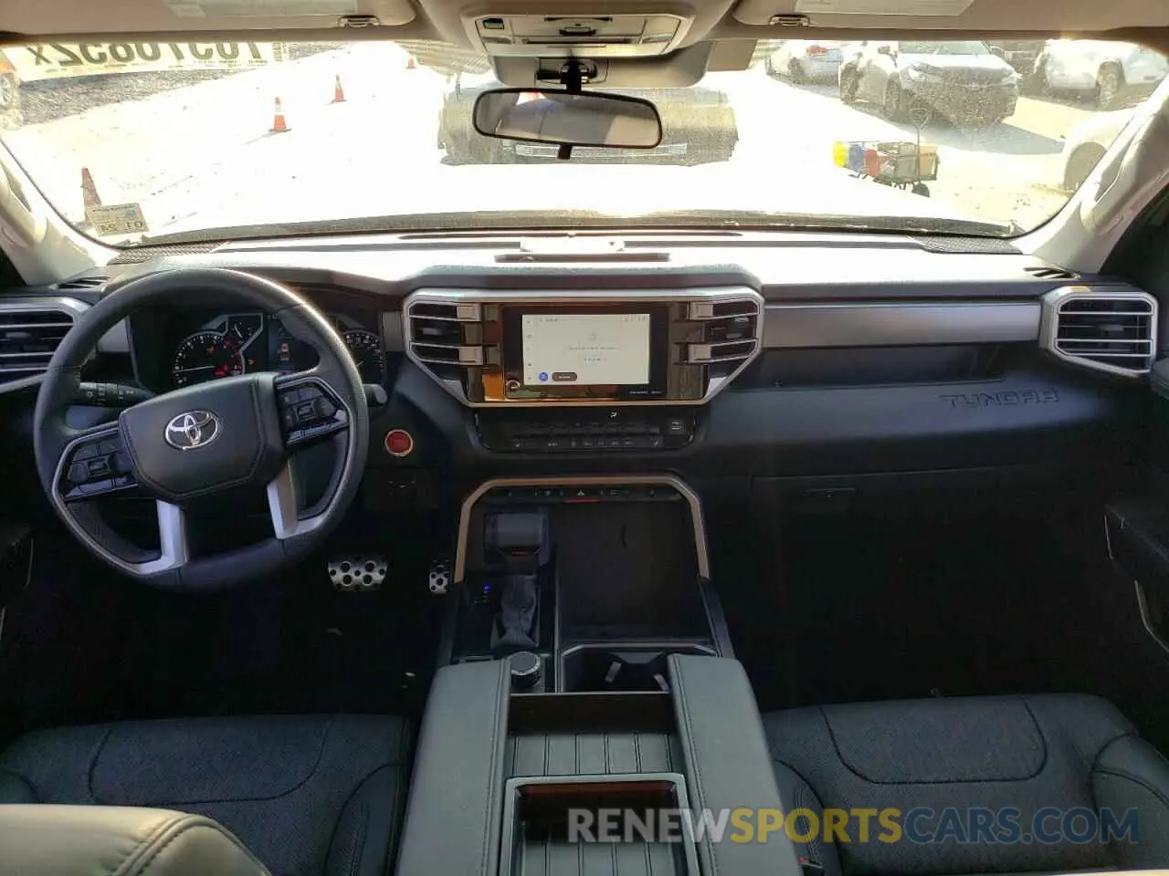 8 fotografías del automóvil dañado 5TFLA5DB4NX046304 TOYOTA TUNDRA 2022