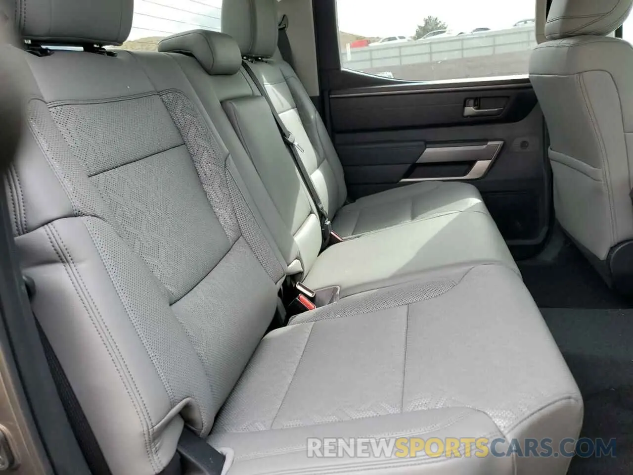 6 fotografías del automóvil dañado 5TFLA5DB5NX014719 TOYOTA TUNDRA 2022