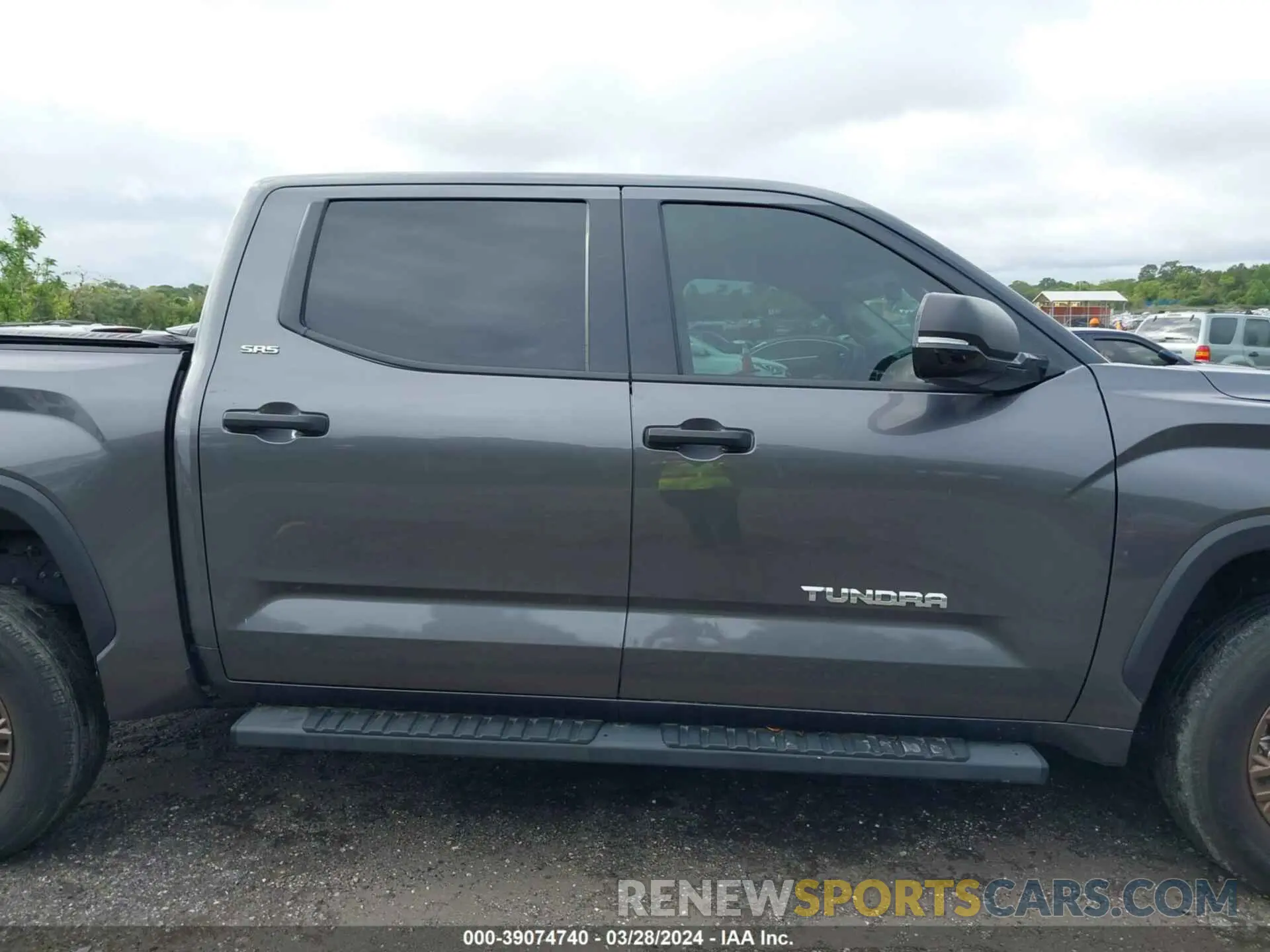14 fotografías del automóvil dañado 5TFLA5DB5NX024750 TOYOTA TUNDRA 2022