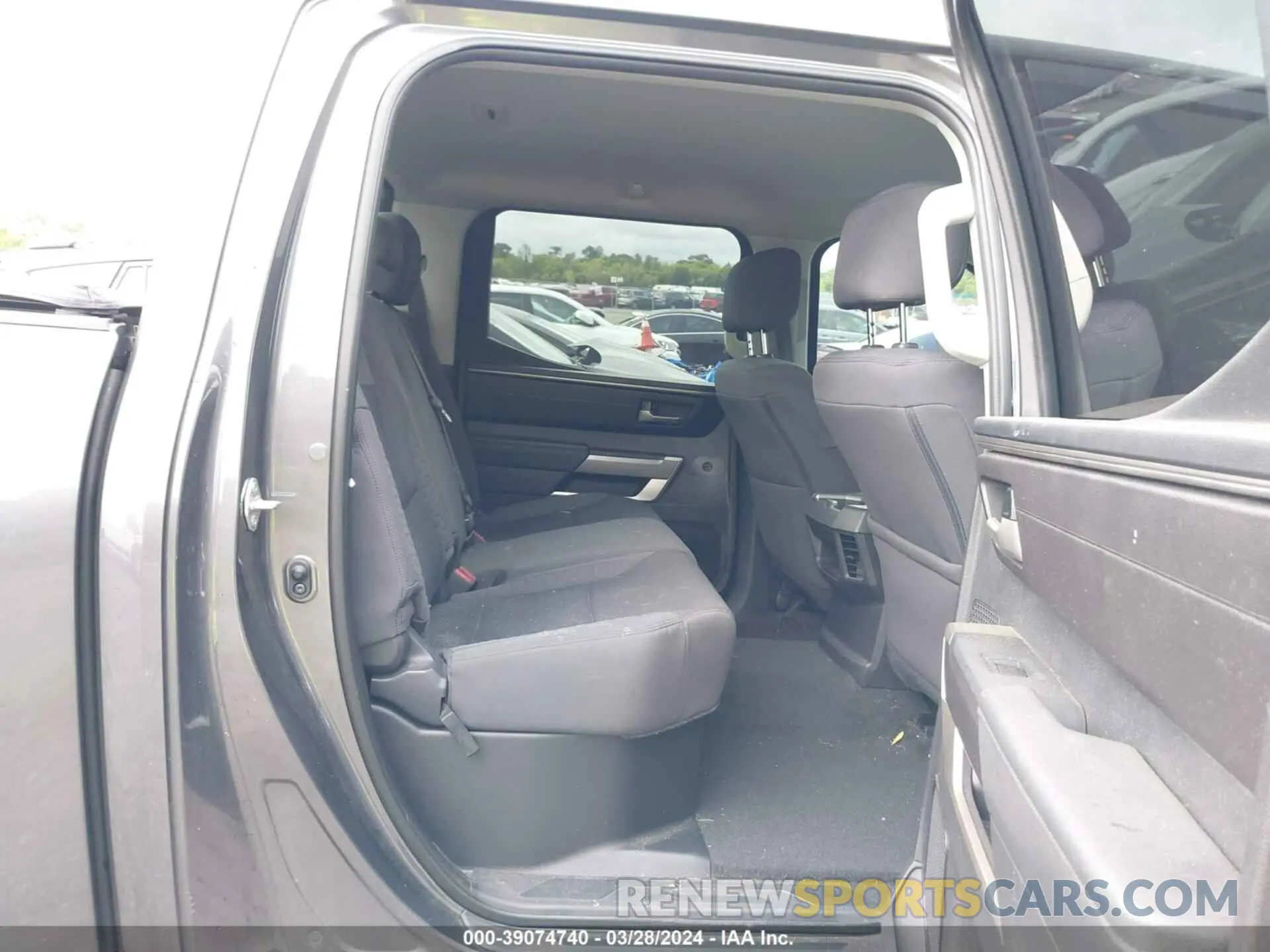 8 fotografías del automóvil dañado 5TFLA5DB5NX024750 TOYOTA TUNDRA 2022