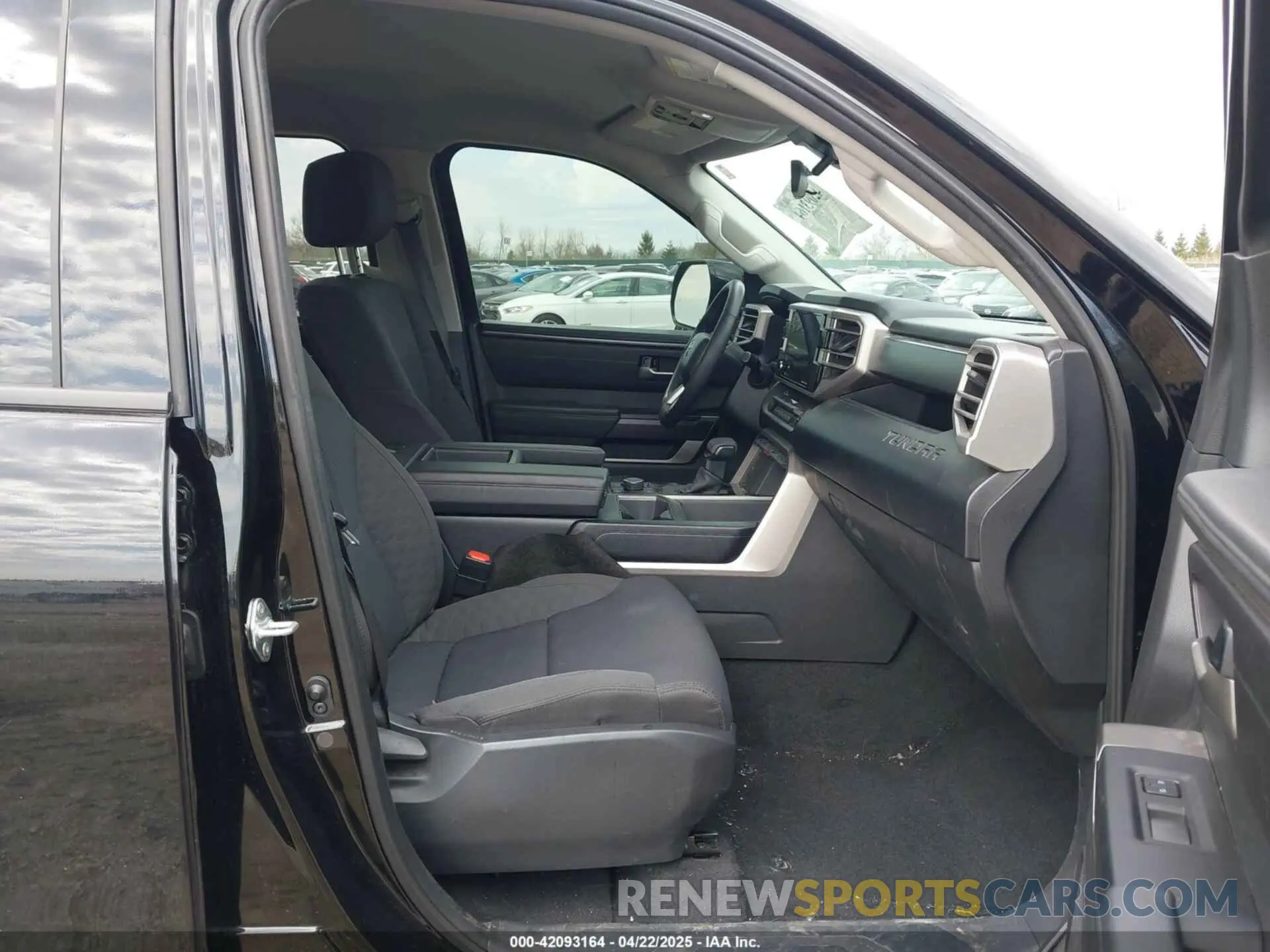 5 fotografías del automóvil dañado 5TFLA5DB5NX040513 TOYOTA TUNDRA 2022