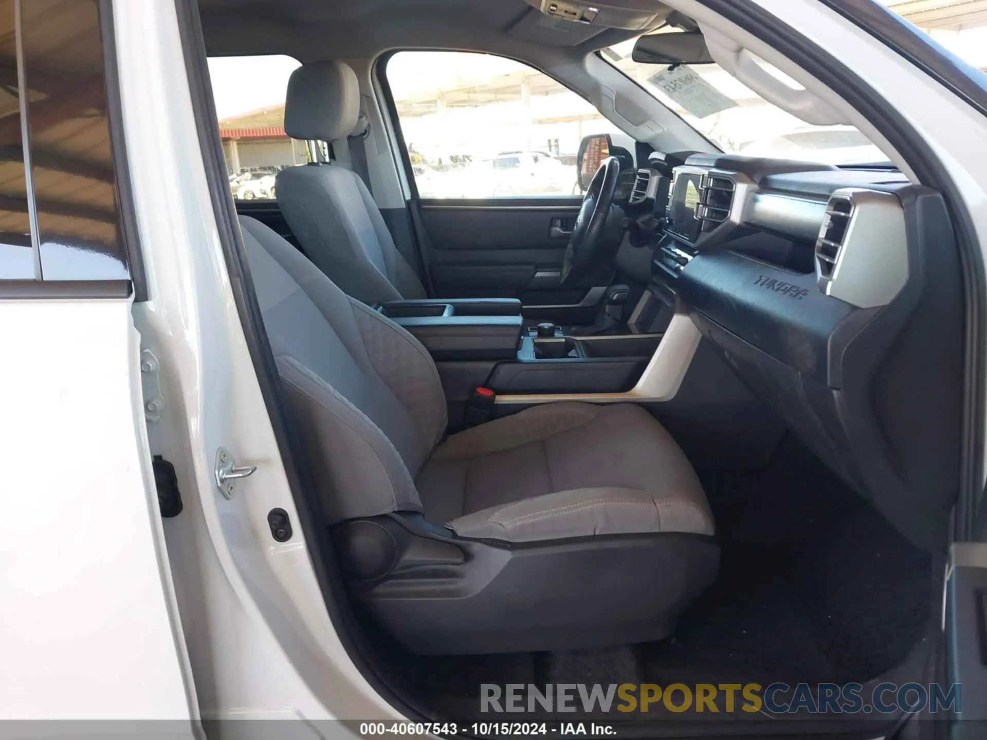 5 fotografías del automóvil dañado 5TFLA5DB6NX008847 TOYOTA TUNDRA 2022