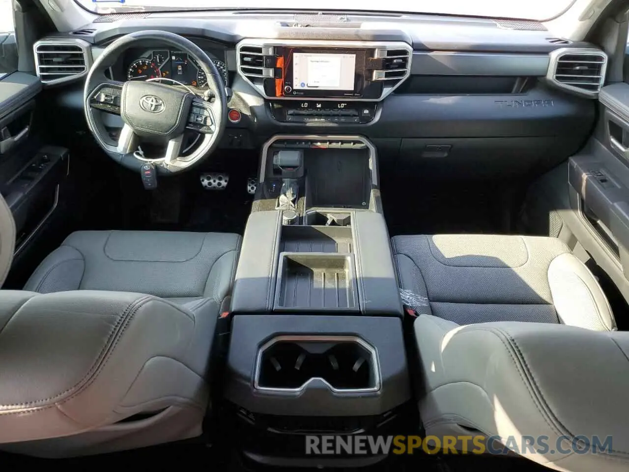 8 fotografías del automóvil dañado 5TFLA5DB6NX054114 TOYOTA TUNDRA 2022