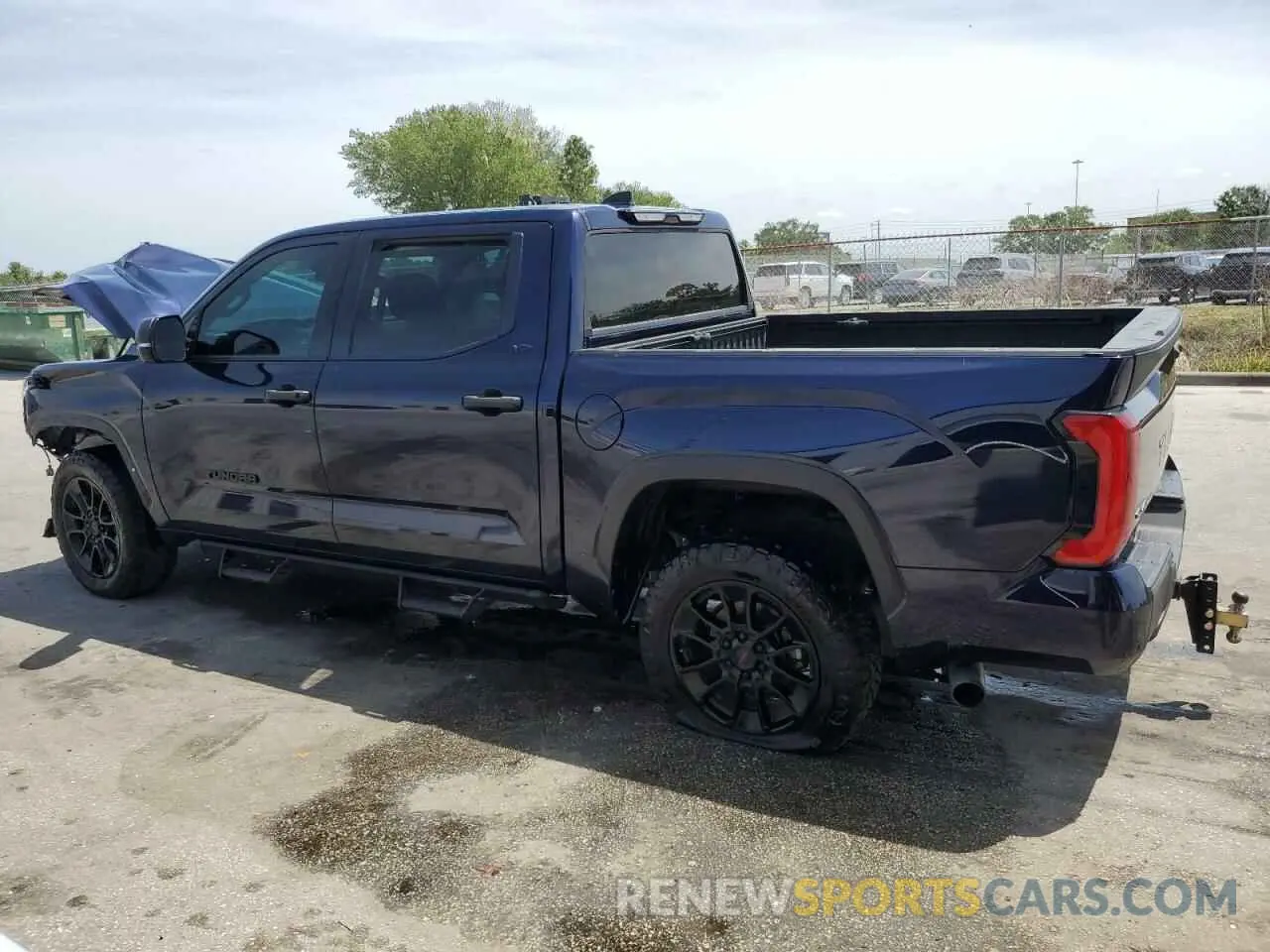 2 fotografías del automóvil dañado 5TFLA5DB8NX054549 TOYOTA TUNDRA 2022
