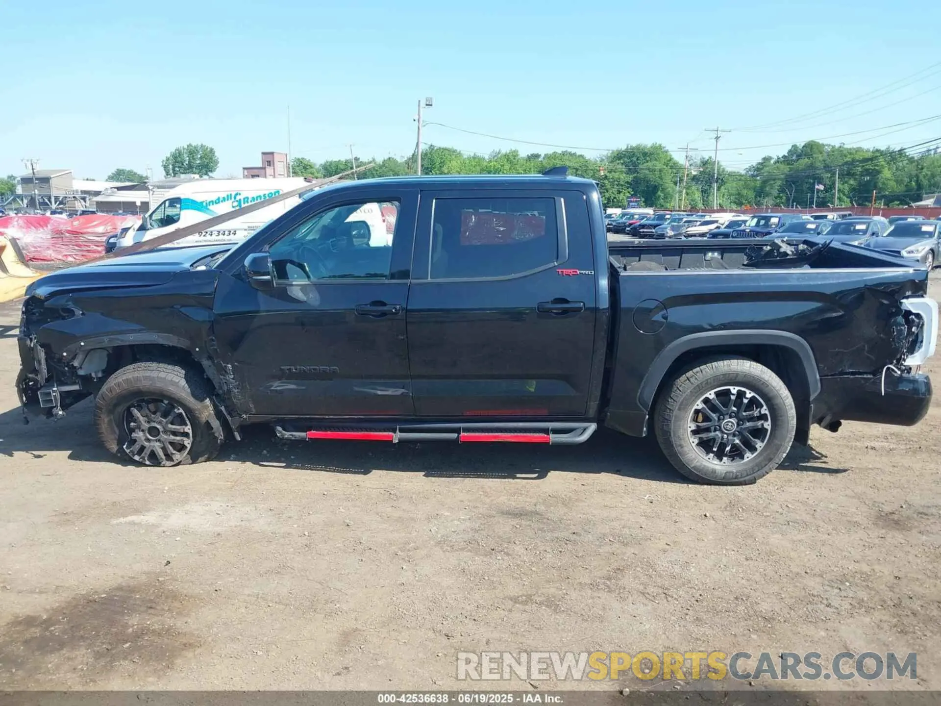 14 fotografías del automóvil dañado 5TFLA5DB9NX009104 TOYOTA TUNDRA 2022